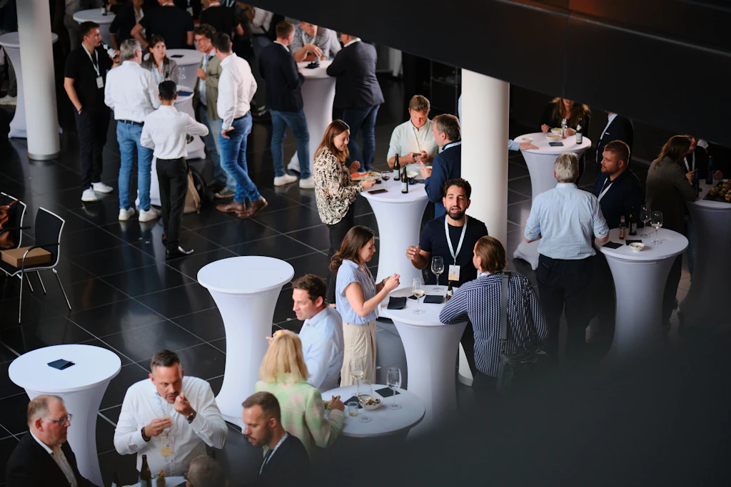 Networking Apéro and Flying Dinner in the Foyer of the Süddeutsche Zeitung in Munich.