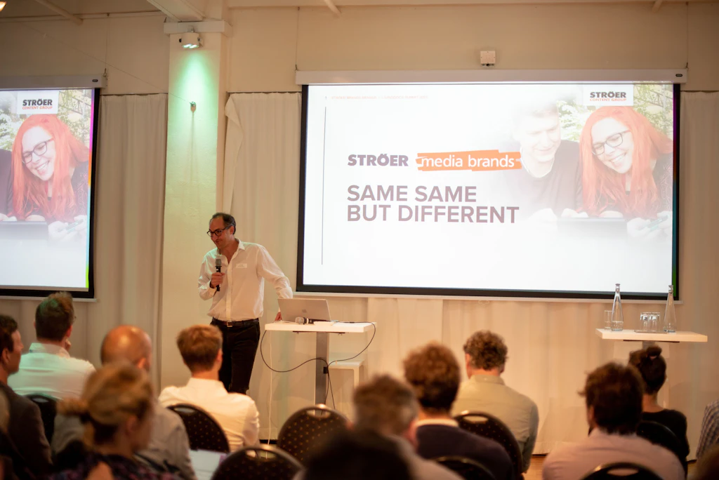 <strong></strong><strong>Tim Nocken</strong>, Geschäftsführer Ströer Media Brands, erklärt in seiner Keynote mehr über ihre Special-Interest-Markenstrategie: <strong>«Ströer Media Brands: Same same, but different»</strong>