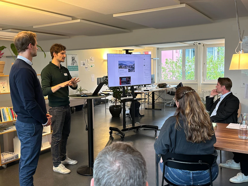 <strong></strong><strong></strong><strong>Hannes Vollmuth</strong>, Leitender Redakteur für Digitalstrategie und Innovation bei der Süddeutschen Zeitung, und <strong>Fabian Heckenberger</strong>, Managing Editor der Süddeutschen Zeitung, stellten in ihrem Gespräch vor, wie Livingdocs die SZ im Bereich des <strong>Page Management</strong> unterstützt.<strong></strong>