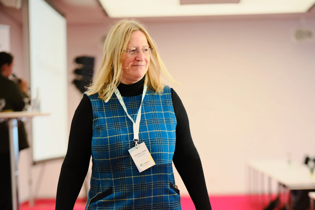 Consultant and former&nbsp;executive editor of the Financial Times&nbsp;<strong>Lyndsey Jones</strong>&nbsp;takes the stage to share her keynote: "<strong><strong><strong><strong><strong><strong><strong><strong><strong>The business of journalism: how are your journalists selling their stories?</strong></strong></strong></strong></strong>".</strong></strong></strong></strong>