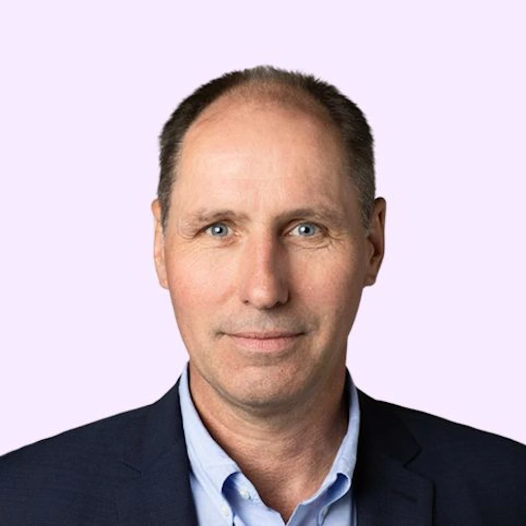 With roots in sports journalism at dpa and FAZ.NET, Cai Tore Philippsen has been Managing Editor of FAZ.NET since 2020, bringing over two decades of editorial experience.