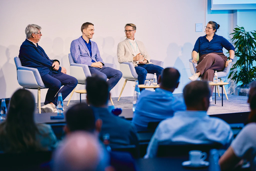 (f.l.t.r) COO Andreas Bosseker, CTO and Head of AI Lab Lukas Peyer, CEO Gabriel Hase and Head of Business Céline Tykve answering questions from the audience during the Q&A panel.